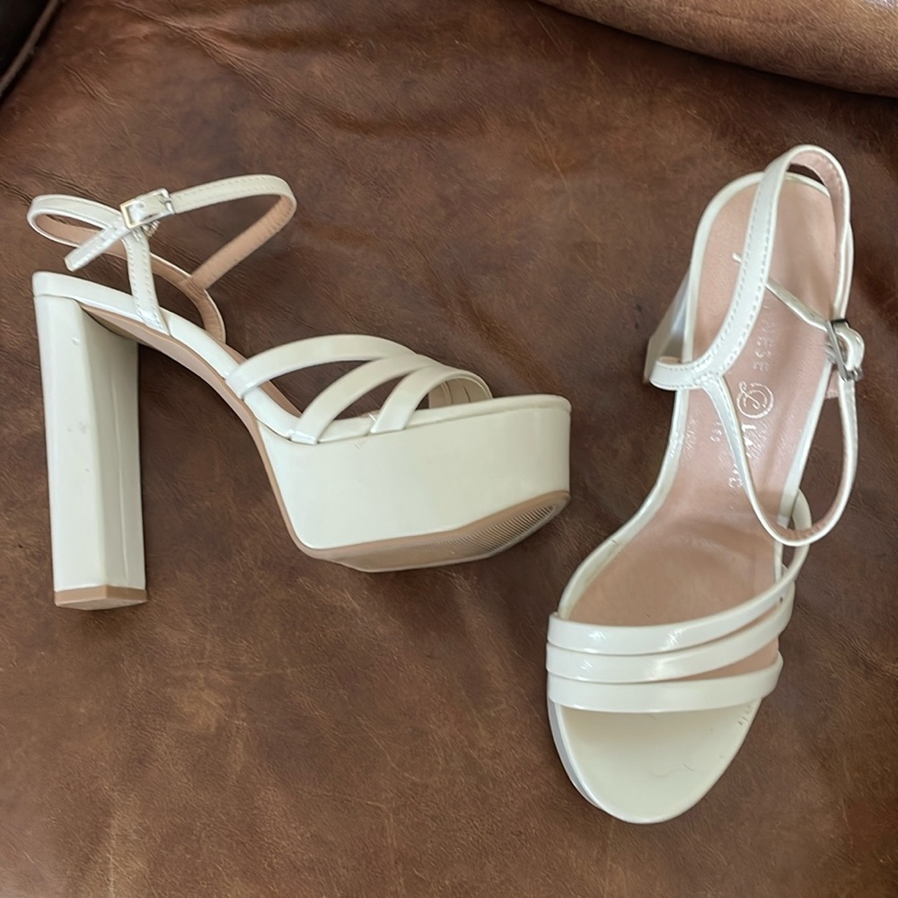 Chinese Laundry Amella Platform Sandal 6.5
